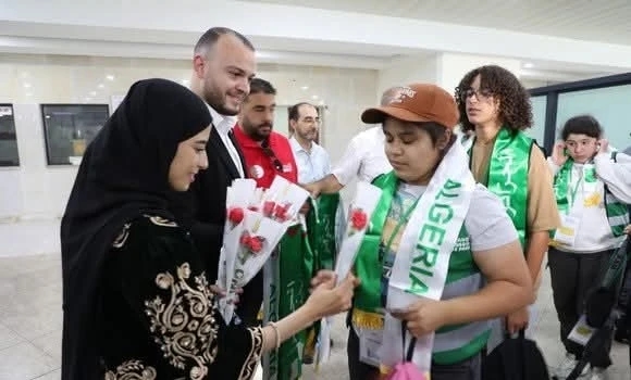 استقبال الفوج الثاني من أبناء الجالية الجزائرية المقيمة بالخارج