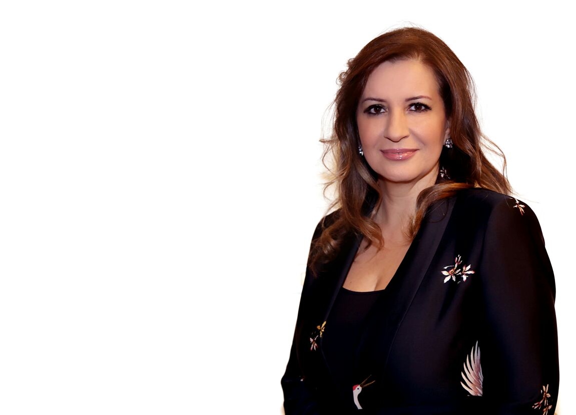 فيرا يمين: نحن في أسفل الدرك