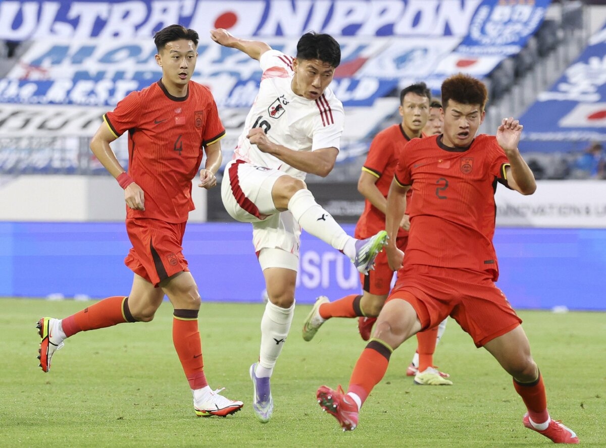 Football: Japan down China, to face South Korea for East Asian title
