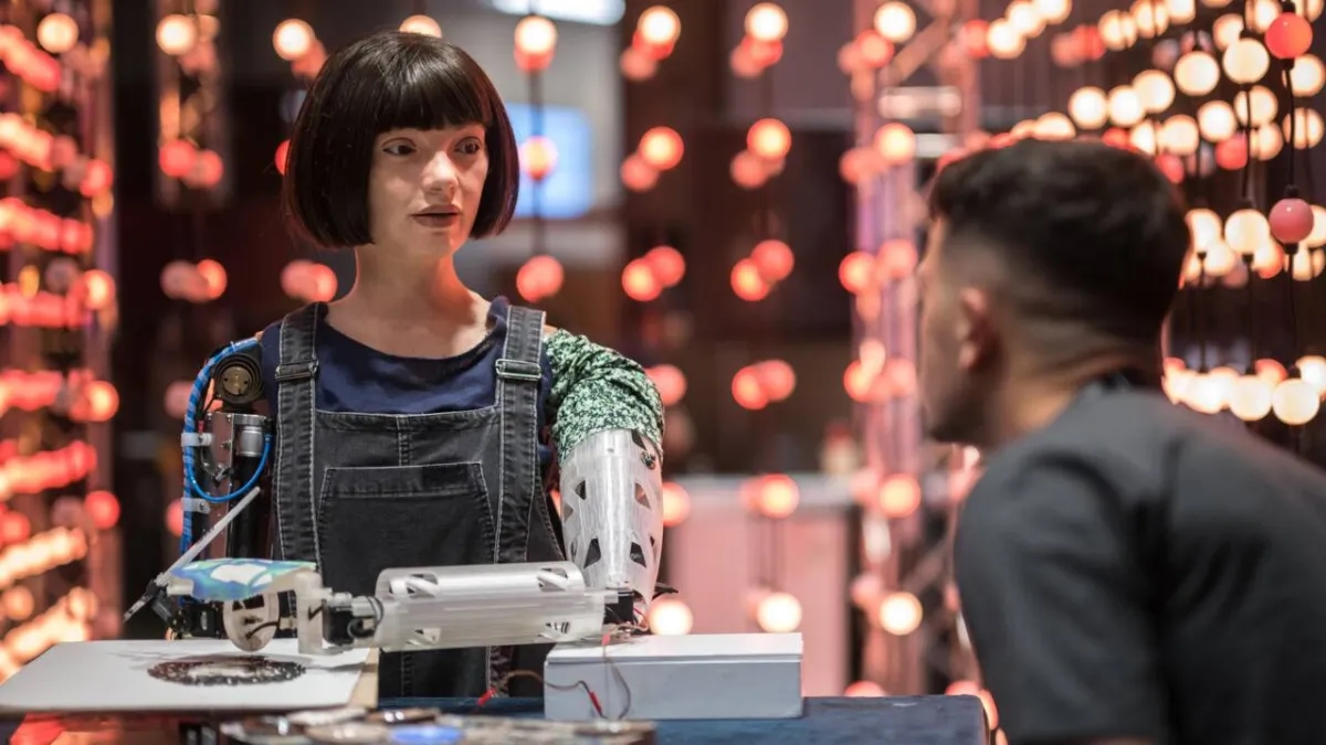 Humanoid Robot Says Not Aiming to 'Replace Human Artists'