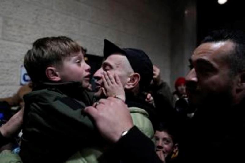 Hamas calls for talks on next phase of ceasefire after prisoners exchange