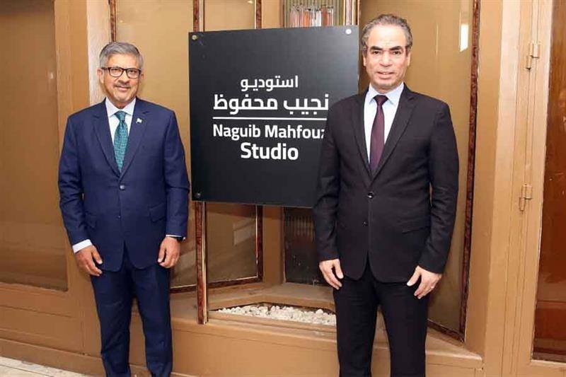 Egypt's media chief discusses translating Egyptian TV dramas into Urdu - Screens - Arts & Culture