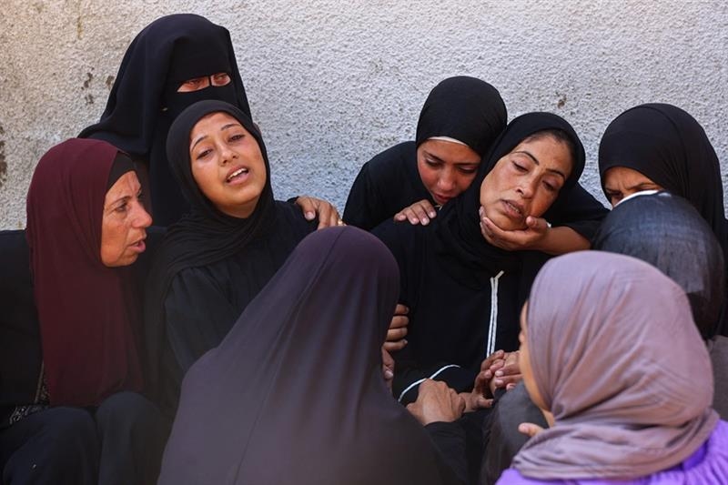 Israeli forces kill at least 60 across Gaza, half near aid centres - War on Gaza