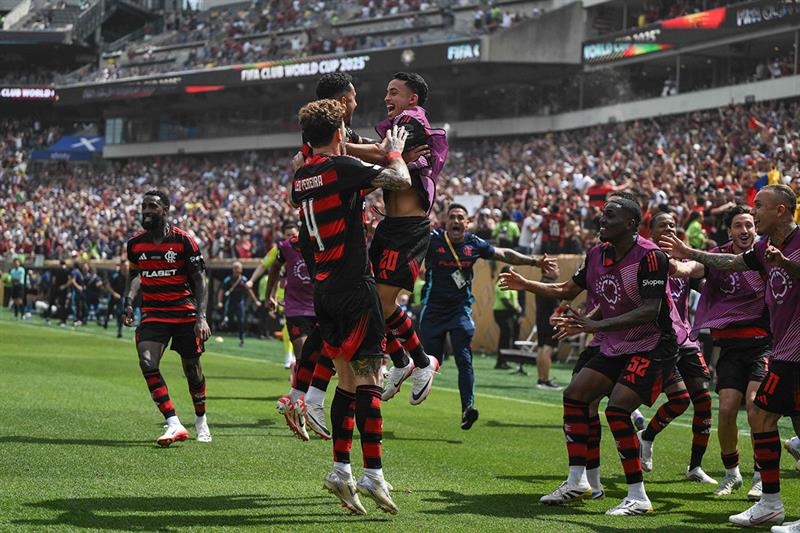 PHOTO GALLERY: Benfica thrash Auckland City, Chelsea lost to Flamengo at World Cup