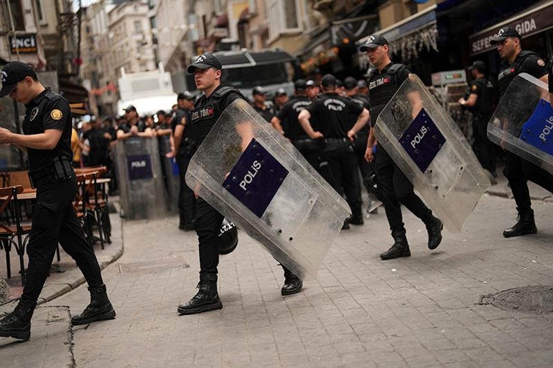 Turkey arrests 4 satirical magazine staff for inciting 'public hatred' with cartoon - Region