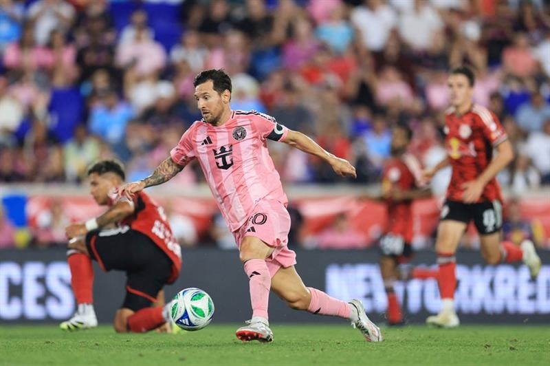 Messi double as Miami bounce back against Red Bulls - World