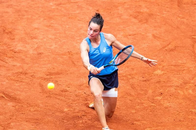Tennis: France's Boisson wins maiden WTA title in Hamburg - Omni sports