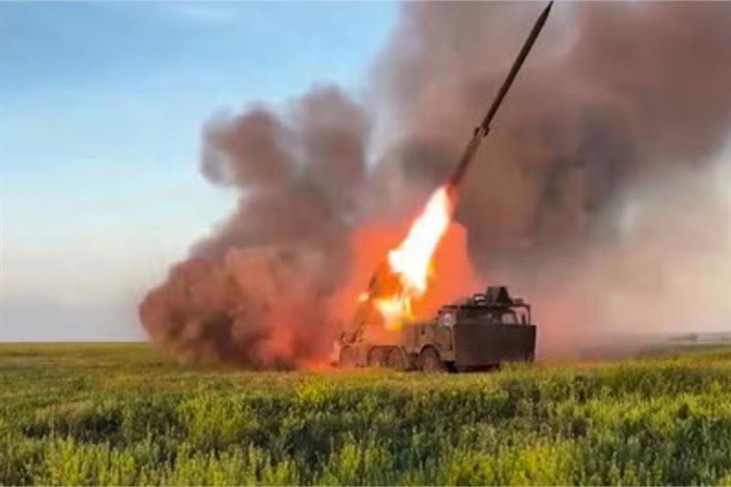 Russian strikes on Kyiv kill one, school burning: Officials - War in Ukraine