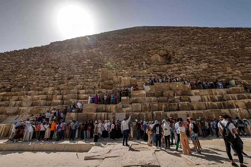 Tourist numbers up - Egypt - Al-Ahram Weekly