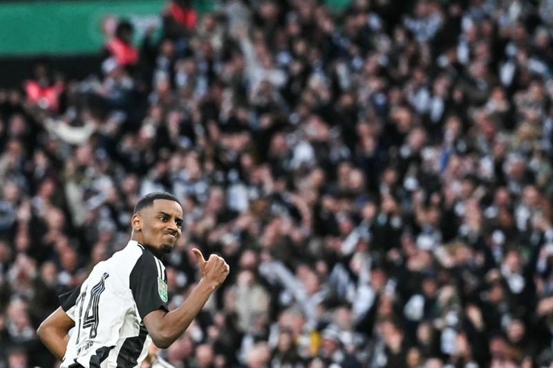 Isak considers Newcastle exit: Report - World