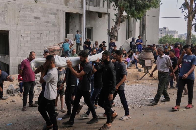 At least 25 people killed by Israeli gunshots and strikes in Gaza, some while seeking aid - War on Gaza