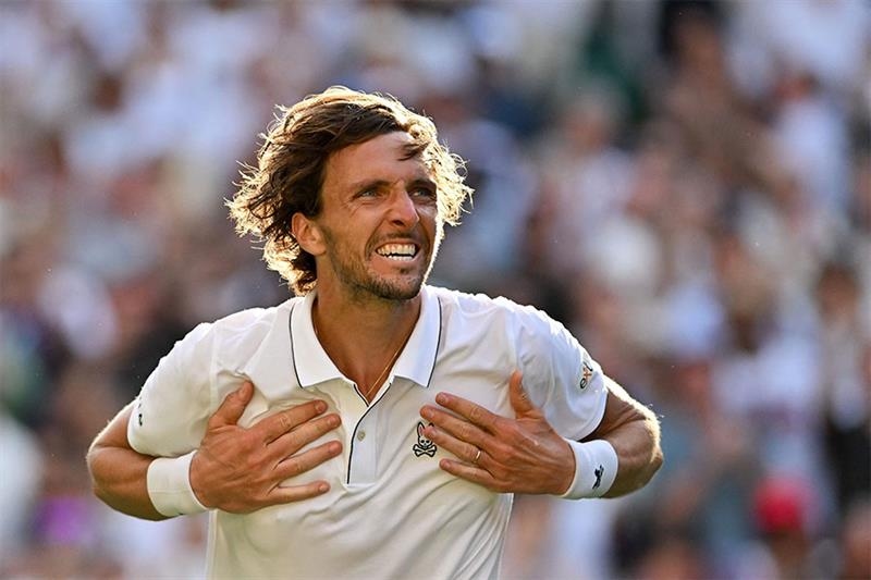 Tennis: Zverev revelations spark Wimbledon discussion about mental health - Omni sports