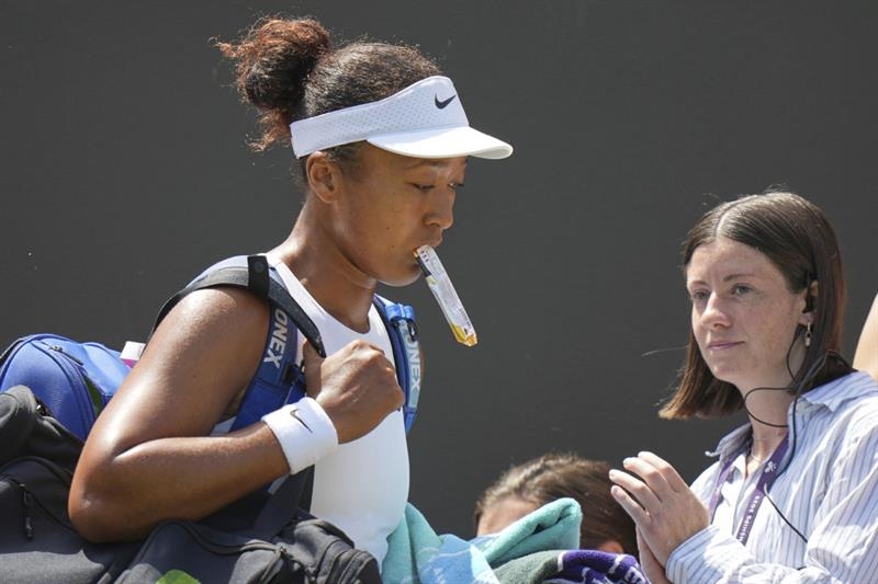 Tennis: Osaka blows chance to reach Wimbledon fourth round - Omni sports