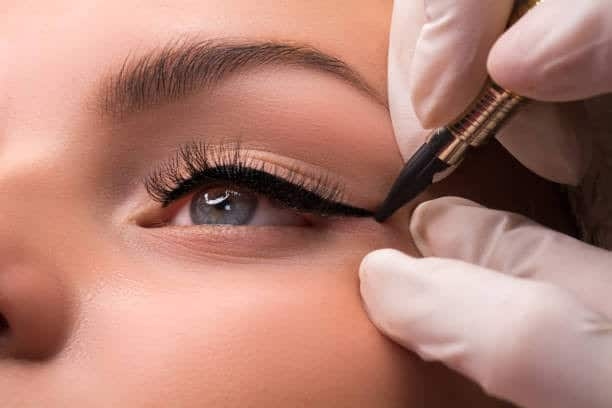 Top Eyeliners for Every Eye Look – From Bold Black to Natural Brown