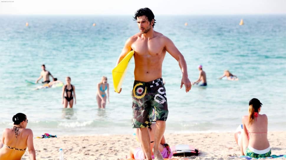 Meet Bollywood Actor Quit Showbiz At 28 Despite Successful Debut Opposite Star Kid, Now Is The COO Of Rs 8500 Cr+ Company, Is Richer Than Ranbir Kapoor, Aamir Khan & Others