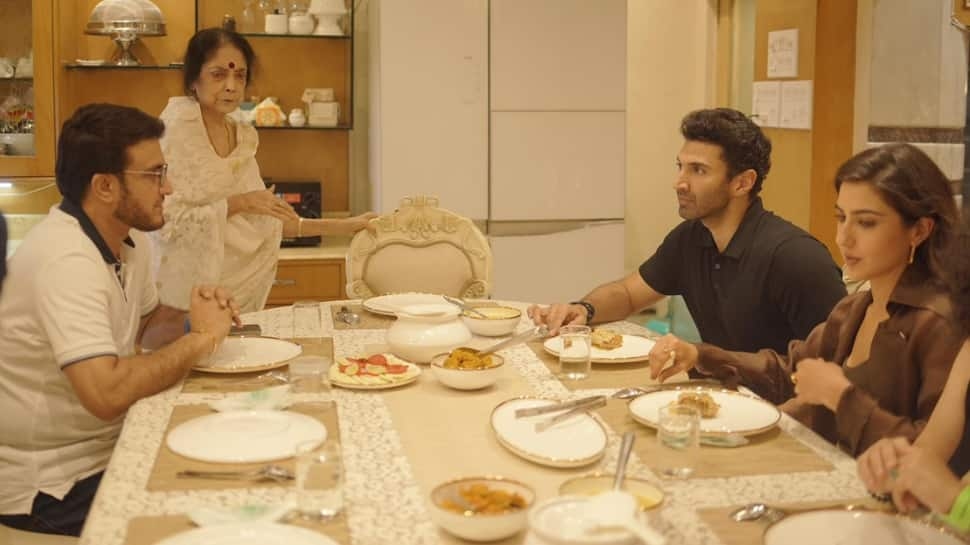Sourav Ganguly Hosts Sara Ali Khan And Aditya Roy Kapur In Kolkata Ahead of Metro... In Dino Release