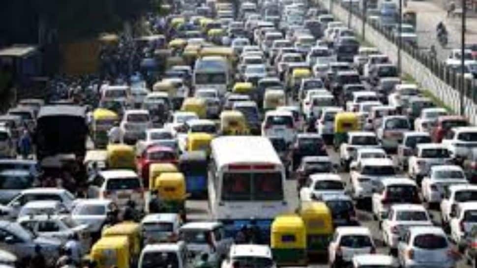 Delhi To Ban Fuel Sales To Vehicles Older Than 10,15 Years From This Month; Here's How Defaulters Will Be Tracked
