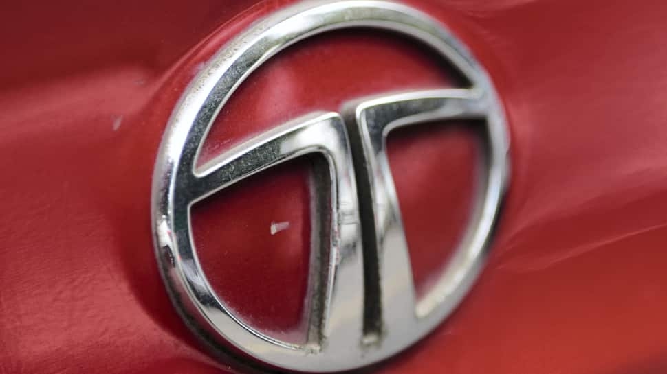 Tata Motors Sales Decline 8.5% In Q1 FY26, Mahindra Reports 18% SUV Growth