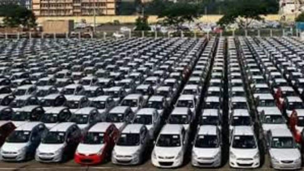 Retail Vehicle Sales In India Surpass Wholesales In June, Driven By Discounts, EV Push
