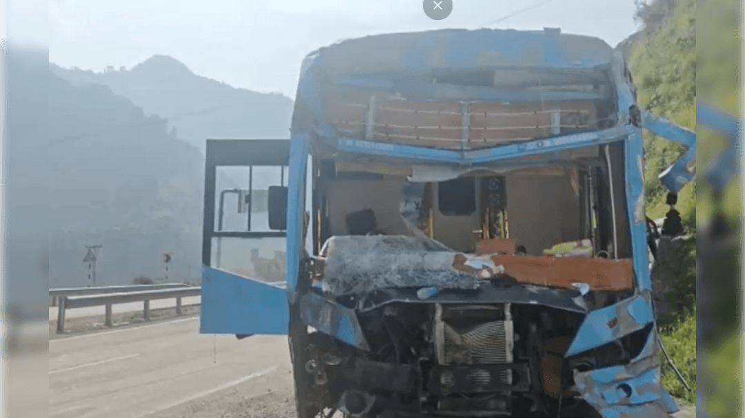 Amarnath Yatra 2025: 36 Amarnath Yatris Injured In Bus Collision At Chanderkote, Ramban