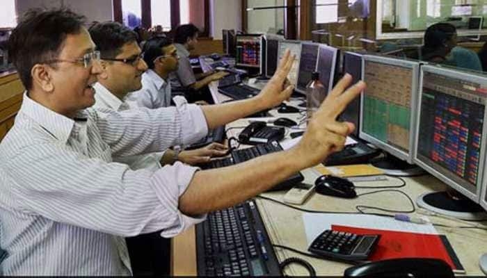 Indias Service Sector Scales New Heights Towards $5 Trillion Economy