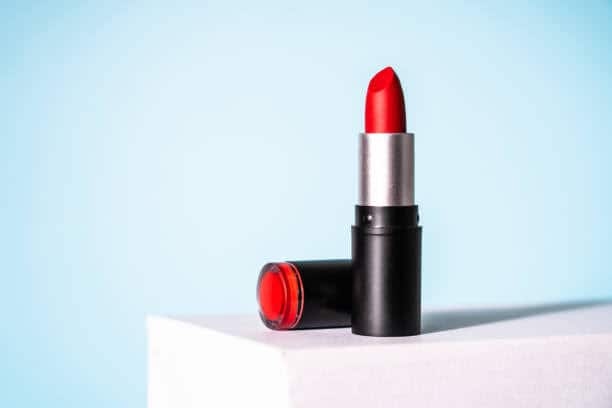 Top Lipsticks for Every Look: Matte, Long-Lasting