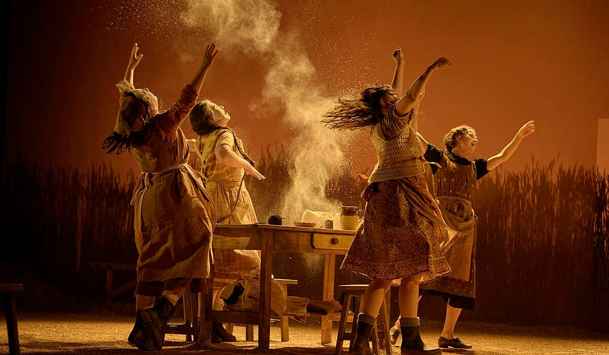 Gate Theatre to bring classic show to 3Olympia this summer