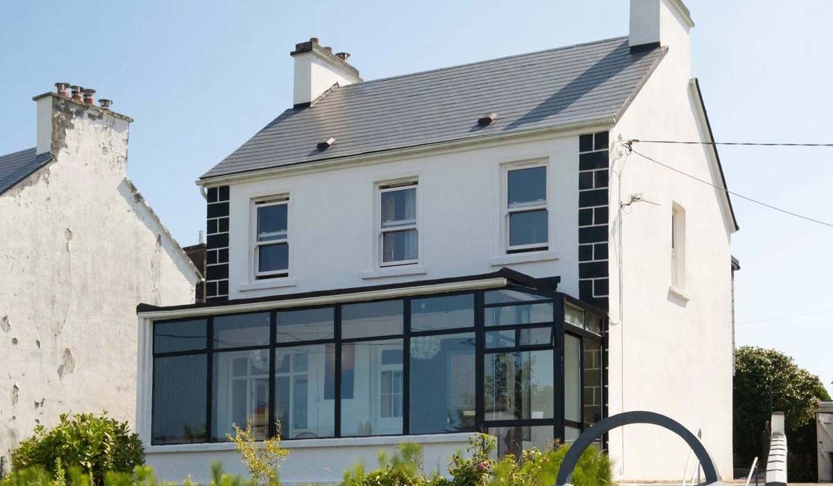 Inside stunningly decorated Clare four-bed on the market for bargain