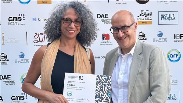 الفيلم المصري "زي طير في السما" يفوز بجائزة أفضل فيلم بمهرجان عمان السينمائي الدولي