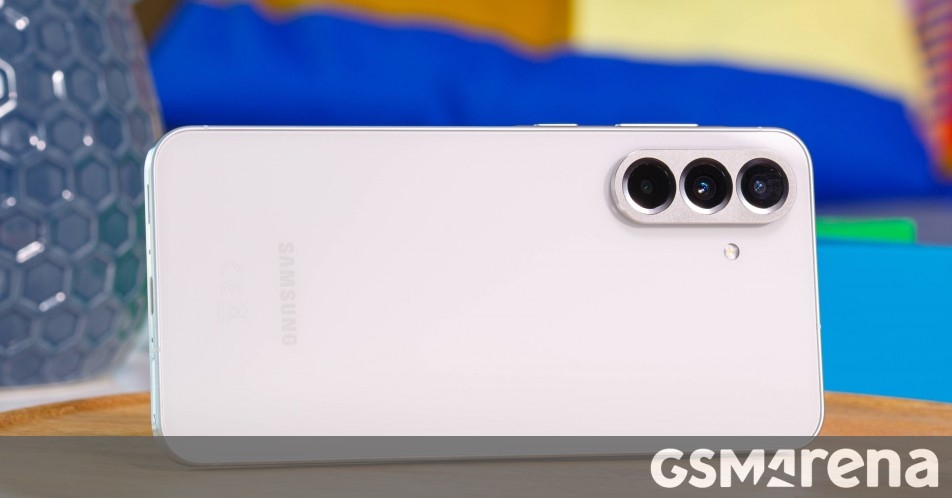 Global smartphone shipments barely grow in Q2, Samsung retains lead