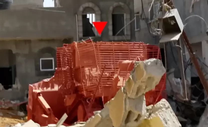 القسام تستهدف برج جرافة عسكرية للاحتلال شرق خان يونس