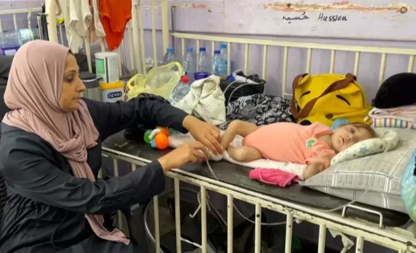 التهاب السحايا يفتك بأطفال غزة.. كارثة صحية تتفاقم وسط الحصار وغياب العلاج