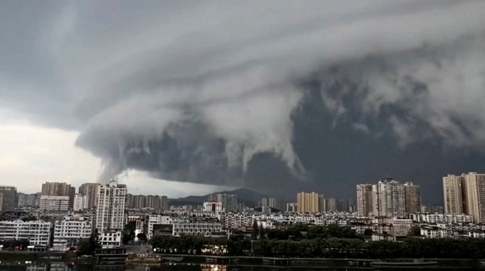 Typhoon Wipha batters Hong Kong, China, Vietnam after sweeping through the Philippines