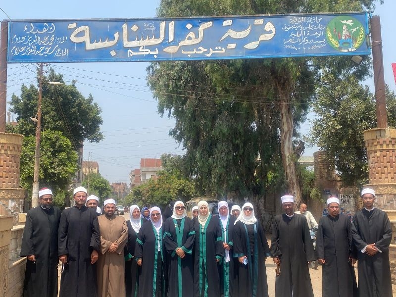 مساندة للأسر المكلومة.. واعظات الأوقاف يقدمن العزاء في ضحايا حادث المنوفية