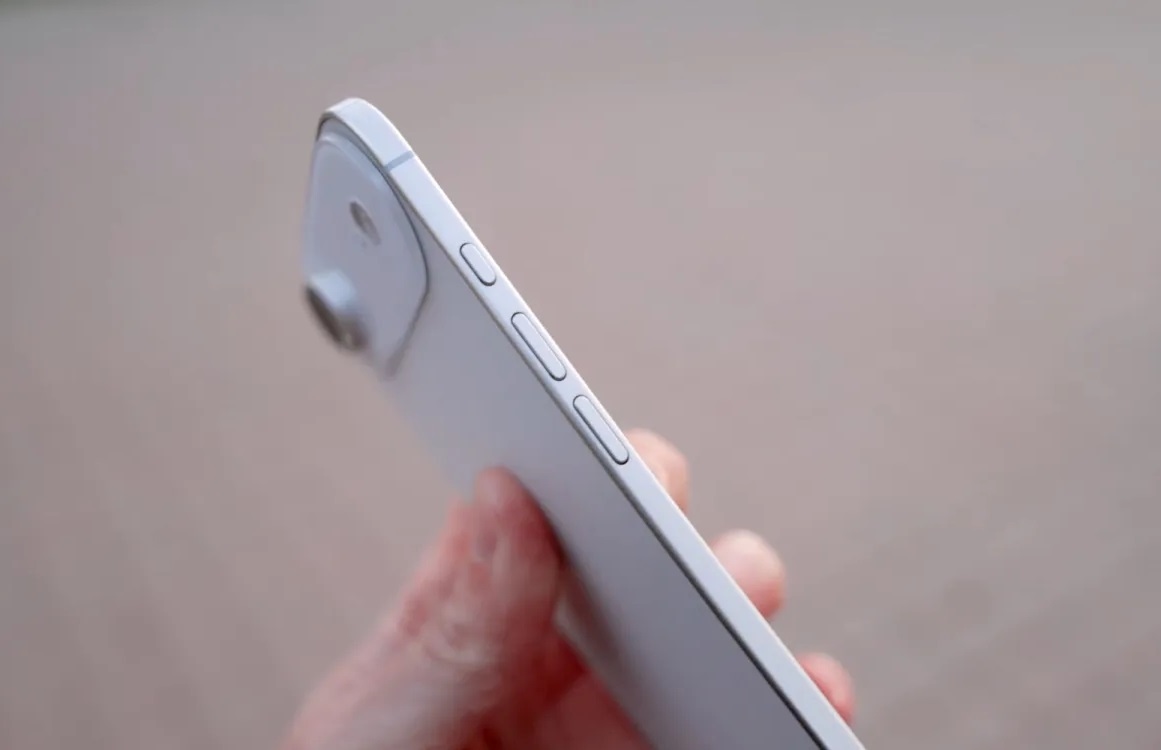 بطارية iPhone 17 Air.. نقطة ضعف تهدد هاتف أبل النحيل