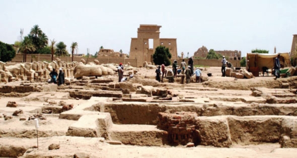 اكتشافات أثرية وتطور سياحى بالأقصر والإسكندرية