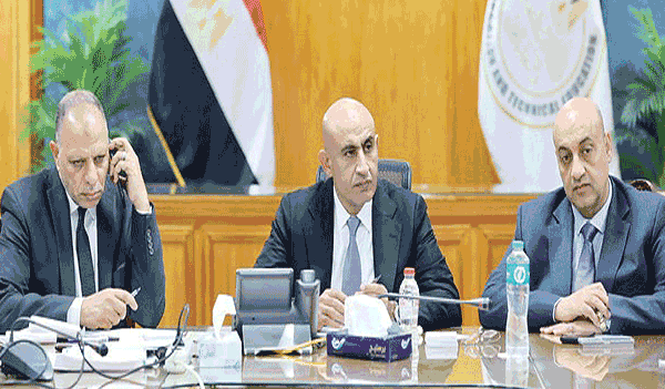 الطلاب: «التفاضل والتكامل» السهل الممتنع.. وزير التعليم: متابعة دقيقة للعملية الامتحانية ومعاقبة فورية للمخالفين