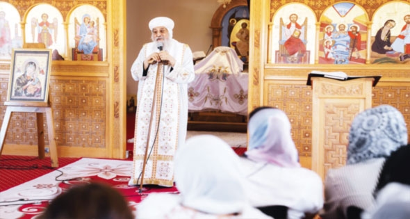 البابا تواضروس يصلى قداس «عيد الرسل»