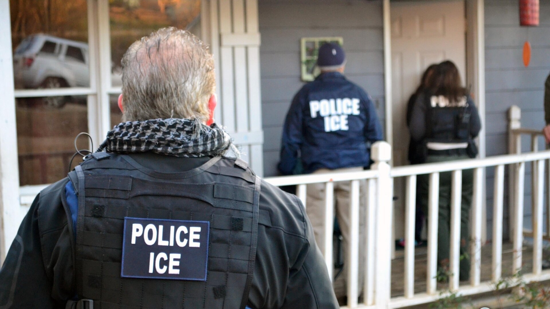 ‘We Live in a Surveillance State': Reddit Users Explode Over Reports of ICE's New Face and Fingerprint Scanning App