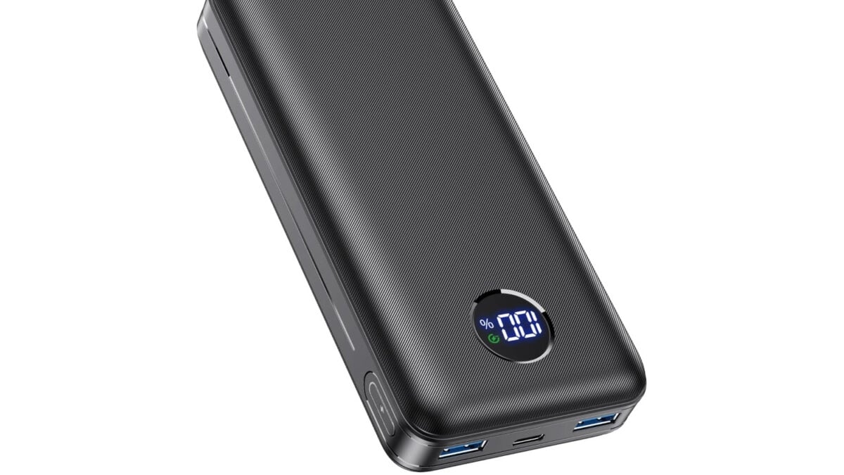 Amazon's Choice 40,000mAh Power Bank Is Going for Peanuts, Now 85% Off With Limited Stock