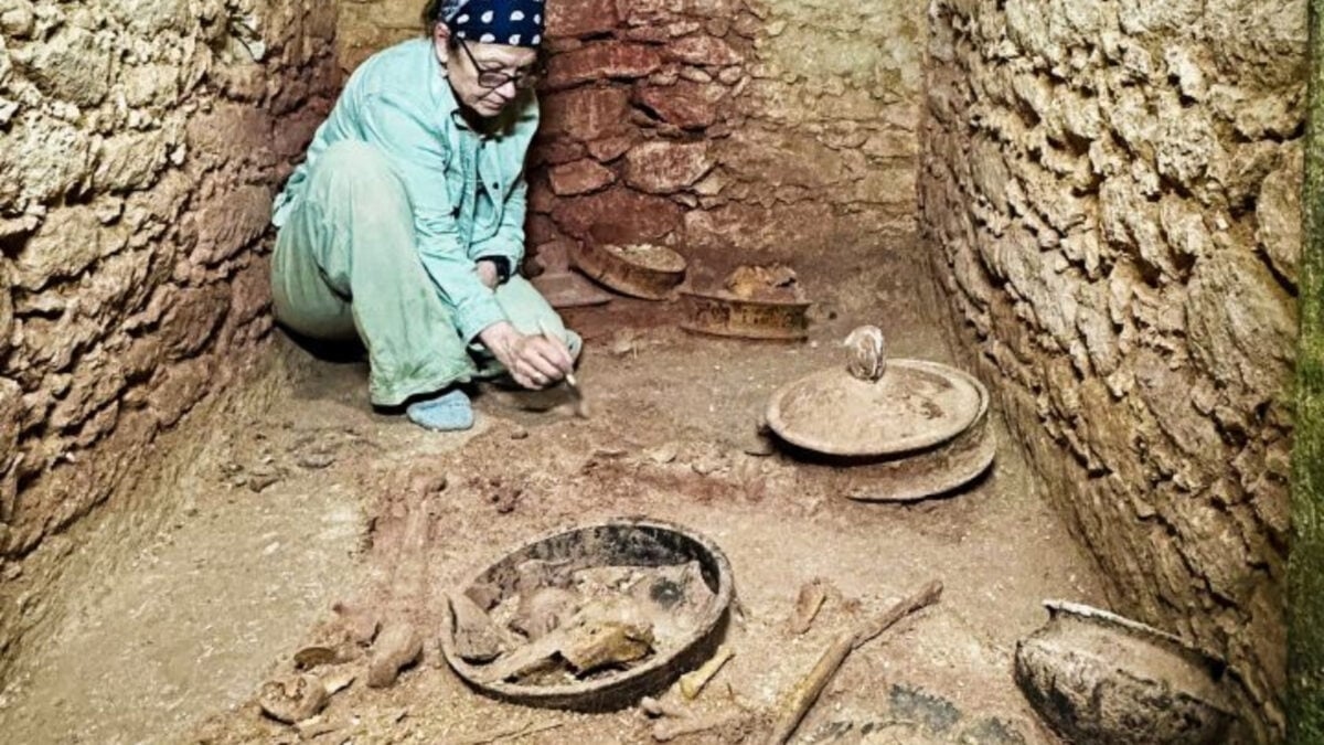 Archaeologists Discover Tomb of Maya King Who Founded a 460-Year Dynasty