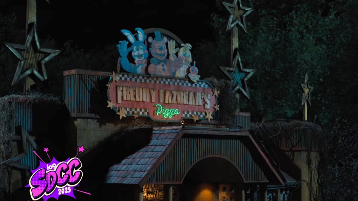 ‘Five Nights at Freddy's 2' Lures Fans In by Taking Us Back to Where It All Began