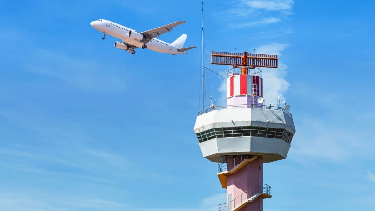 Aliens Can Detect Earth's Airports From 200 Light-Years Away