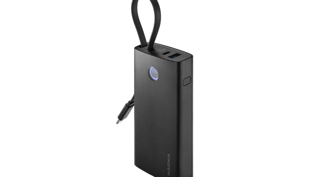 Insignia's 10,000mAh Portable Charger Feels Like a Freebie, 4.6-Star Back-to-School Deal at Best Buy