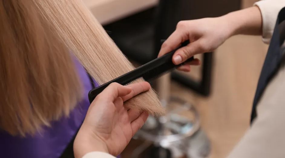 Medium-Length Hairstyles To Look 10 Years Younger