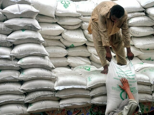 Sugar imports, exports: ‘Govt's handling inflicts billions of rupees in losses'