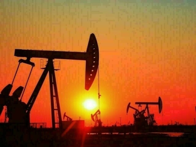 Oil rises on Mideast risk