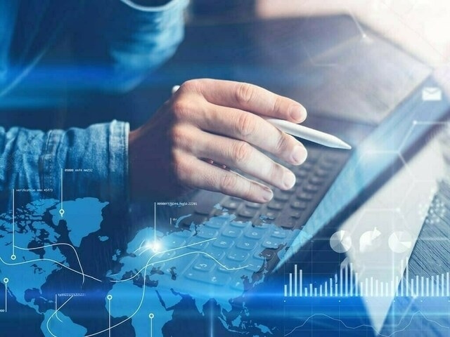 Sindh launches second phase of People's IT programme