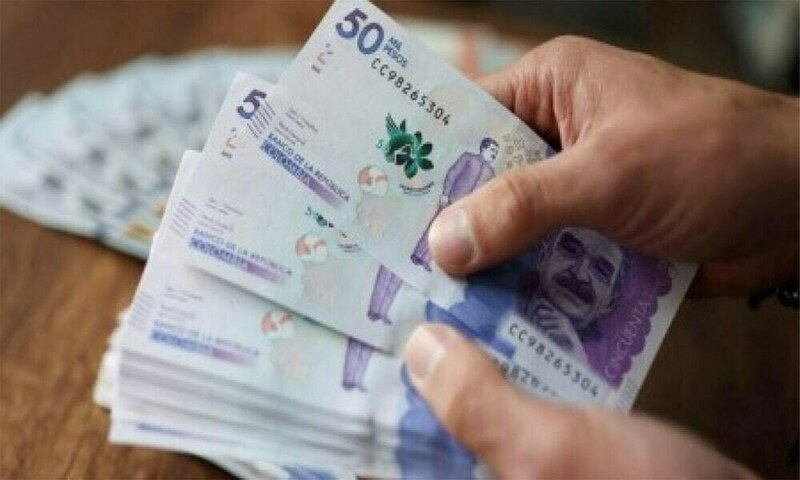 Latam FX lower, stocks mixed as caution prevails ahead of US tariff deadline
