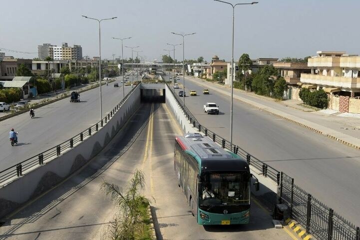 World Bank team inspects Yellow Line BRT project